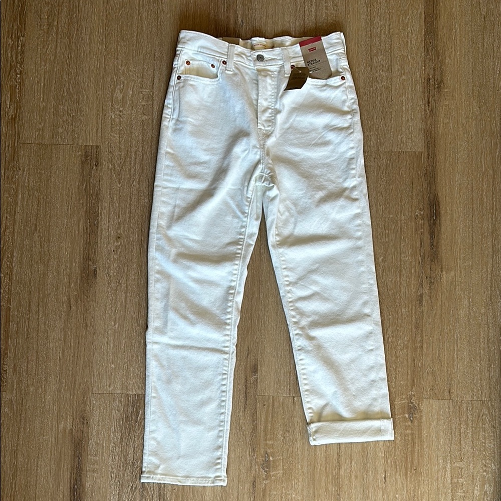 NWT Levi’s Wedgie Straight White Denim Jeans